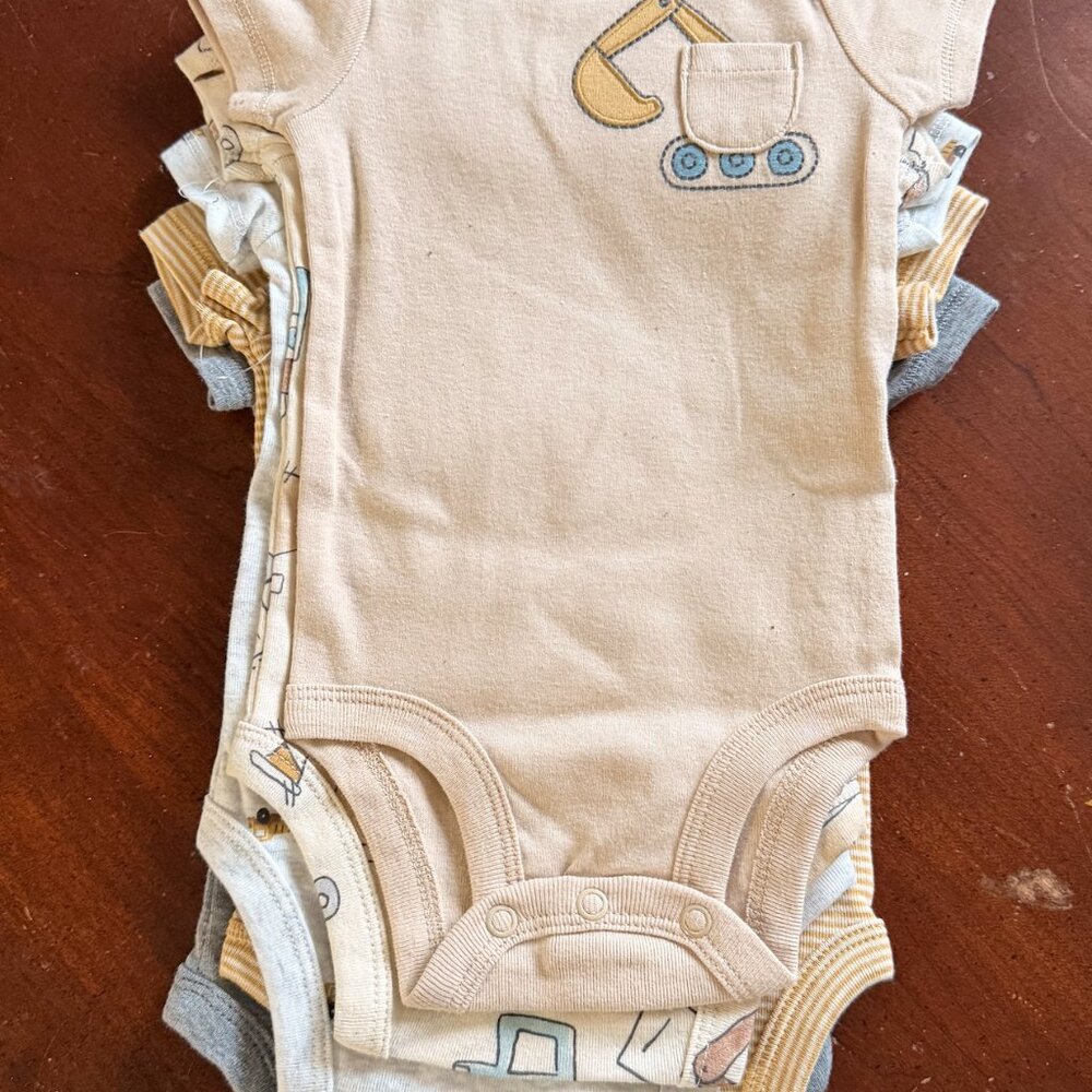 Carter's NWOT 3-6M Onesies infant Boys 5-Pack